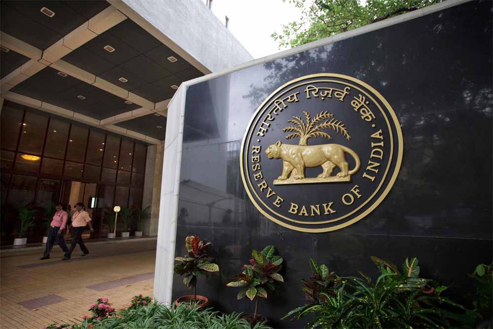 RBI ने अप्रैल 2026 से लागू किए एसएमएस-ओटीपी के अलावा भुगतान प्रमाणिकरण के नए नियम
