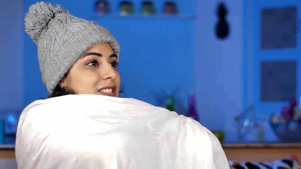 सर्दी में मर्दों से ज़्यादा क्यों ठिठुरती हैं महिलाएं? जानिए हैरान कर देने वाली वजह!