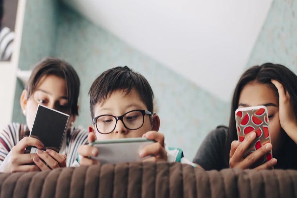 ऑस्ट्रेलिया ने 16 साल से कम उम्र के बच्चों पर सोशल मीडिया बैन लगाया, Meta और TikTok ने जताई चिंता