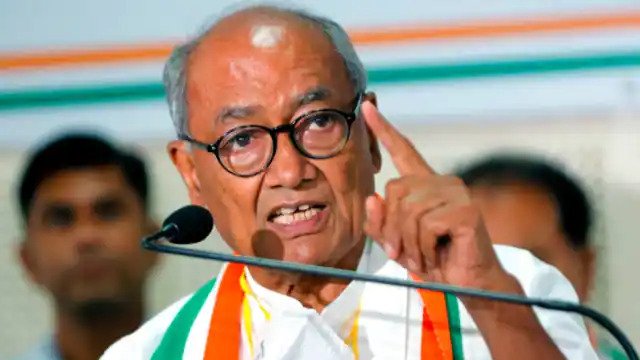 दिग्विजय सिंह का आह्वान: विधायक-सांसद दें पार्टी को आर्थिक सहयोग, भारत जोड़ो जैसी यात्रा निकालने का सुझाव