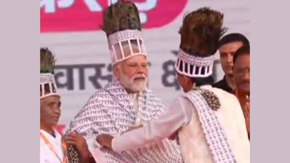 आस्था ने छुआ हृदय: प्रधानमंत्री नरेंद्र मोदी से रामनामी समाज के प्रतिनिधियों की आत्मीय भेंट
