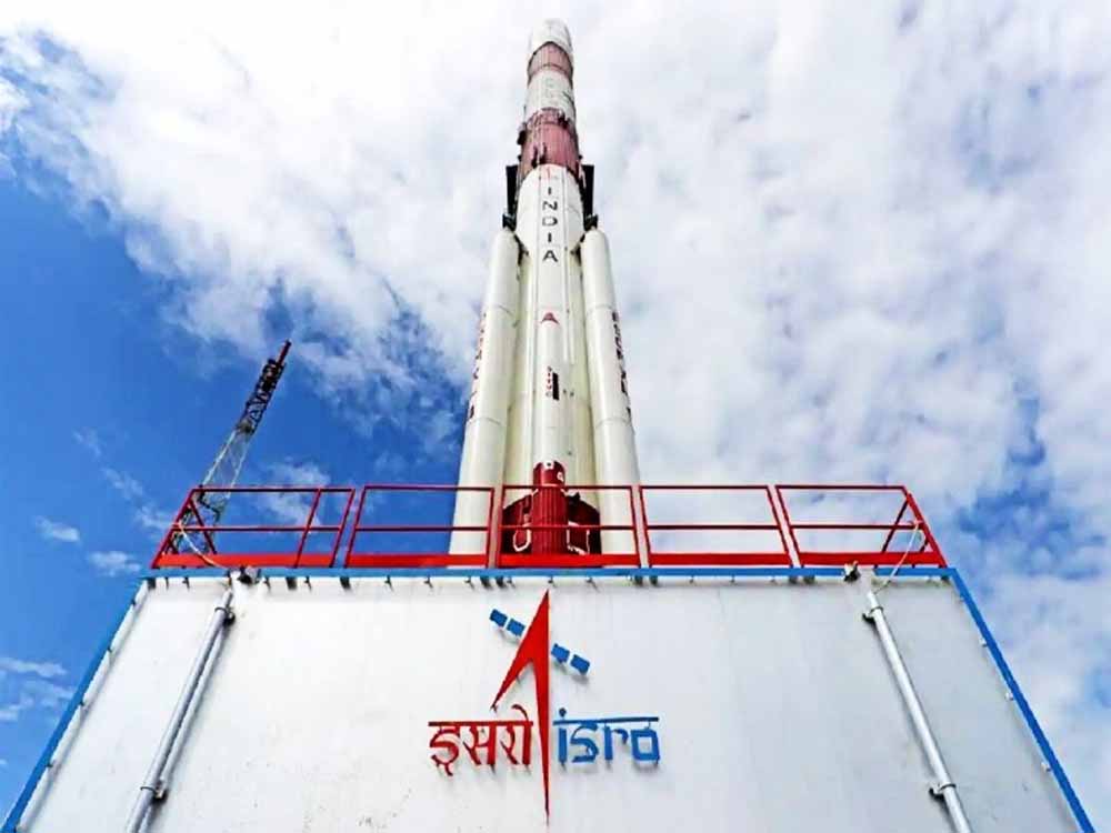 इसरो तीन गुना बढ़ाएगा अंतरिक्षयान उत्पादन, इस वर्ष सात और लॉन्च की तैयारी
