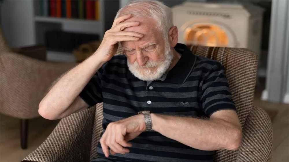 अल्जाइमर: जानिए किन लोगों में जोखिम ज्यादा और बीमारी से पहले लक्षण कैसे पहचाने नई तकनीक से