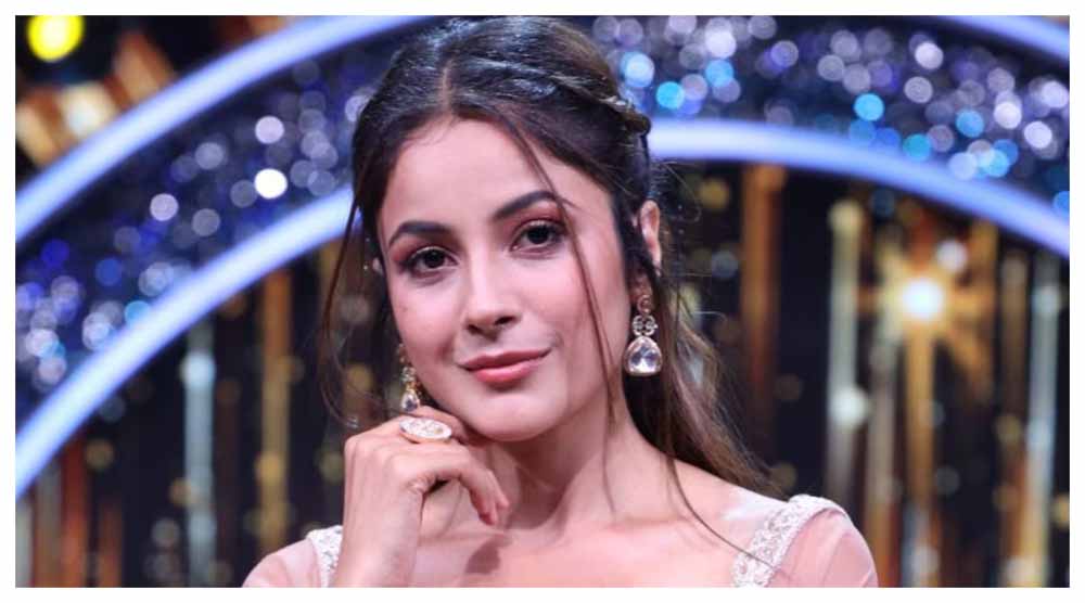 शहनाज गिल ने खोला Bollywood का सच, कहा – मुझे शो पीस की तरह इस्तेमाल किया जा रहा है