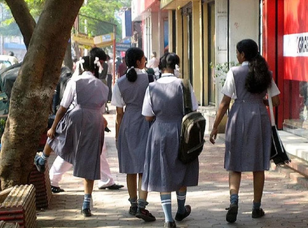भारत में 45.4% लड़कियां स्कूल नहीं जातीं: इन राज्यों का हाल सबसे खराब