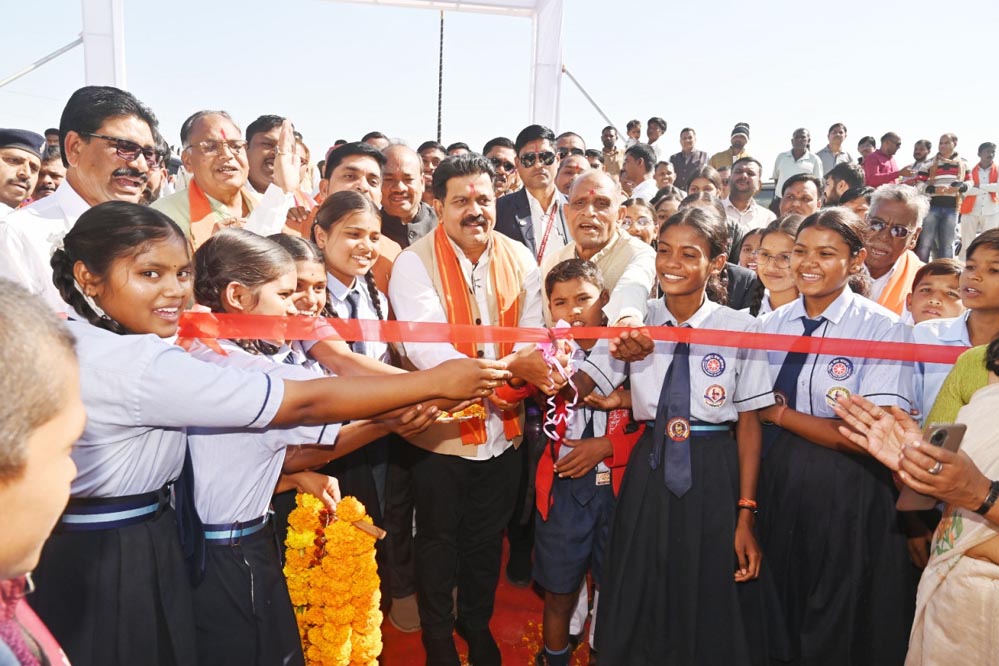 रायपुर : निर्माण कार्यों से शिक्षा, बुनियादी ढांचा और सामुदायिक विकास को मिलेगी गति– उप मुख्यमंत्री  विजय शर्मा