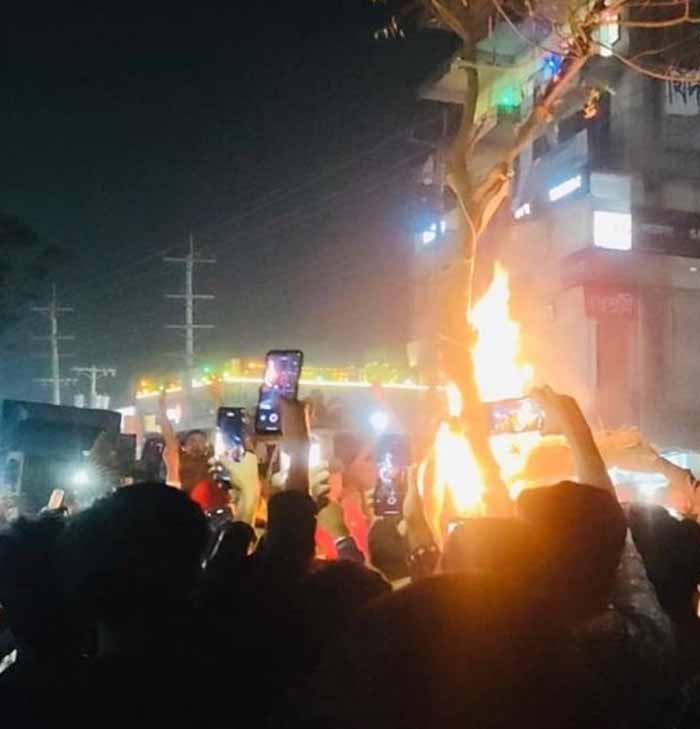 हिंसा की भयावह रात: दीपू दास के साथी ने सुनाई भीड़ की बर्बरता की पूरी कहानी