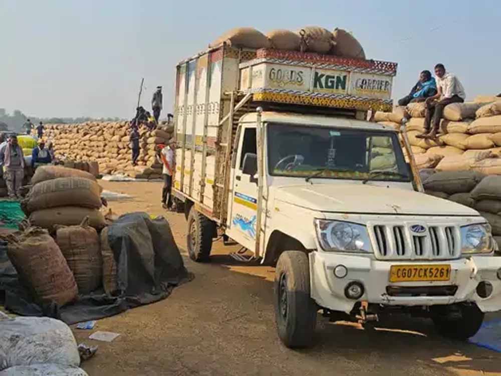 राजनांदगांव में डेढ़ करोड़ की अवैध धान जब्त, नाकेबंदी में पुलिस को मिली सफलता