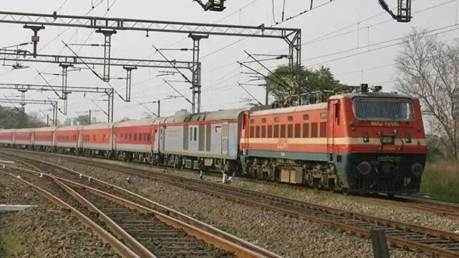 रेल यात्रियों के लिए बड़ी खुशखबरी! टिकट बुकिंग के साथ अब मिलेगी ‘All-in-One’ नई सुविधा