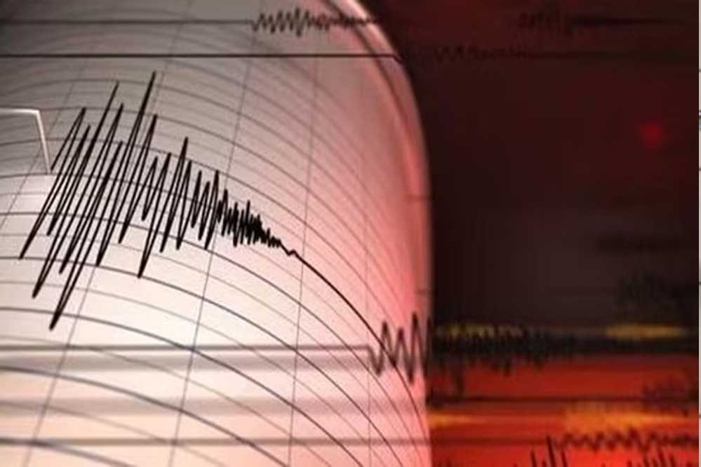 इंडोनेशिया में 7.4 तीव्रता का भूकंप, फिर सुनामी और जानमाल का नुकसान