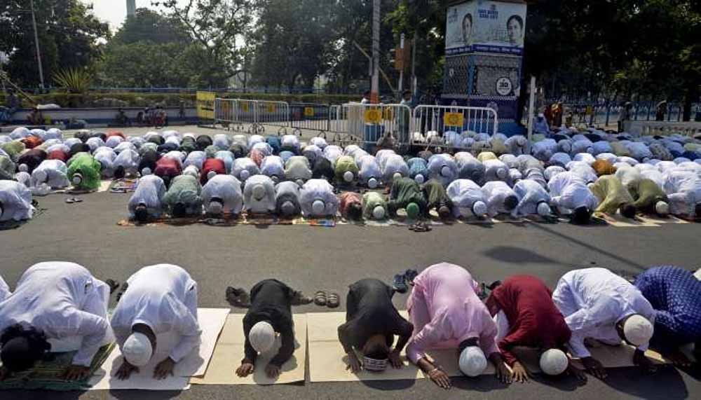 सार्वजनिक स्थानों पर नमाज पर हाईकोर्ट के फैसले का मौलाना शहाबुद्दीन ने किया समर्थन
