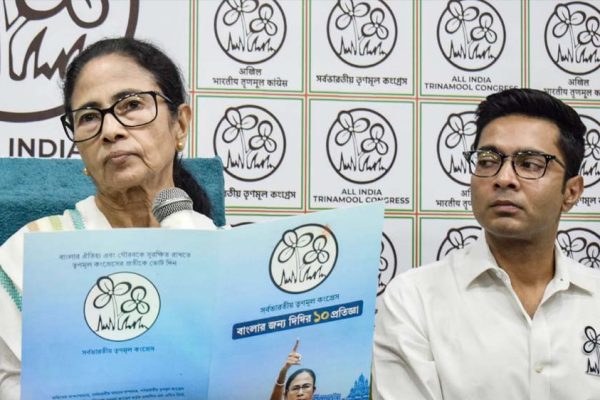 बंगाल की राजनीति में बड़ा भूचाल! TMC के 50 विधायक भाजपा के संपर्क में होने का दावा