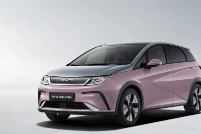 1000Km रेंज और पेट्रोल बैकअप के साथ BYD Dolphin लॉन्च, EV मार्केट में मचाएगी धमाल