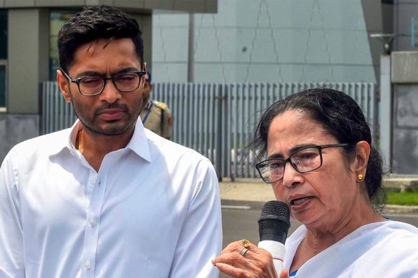 TMC के 9 दिग्गजों को अपने ही बूथ पर नहीं मिले वोट, चुनाव आयोग की रिपोर्ट से मचा सियासी बवाल
