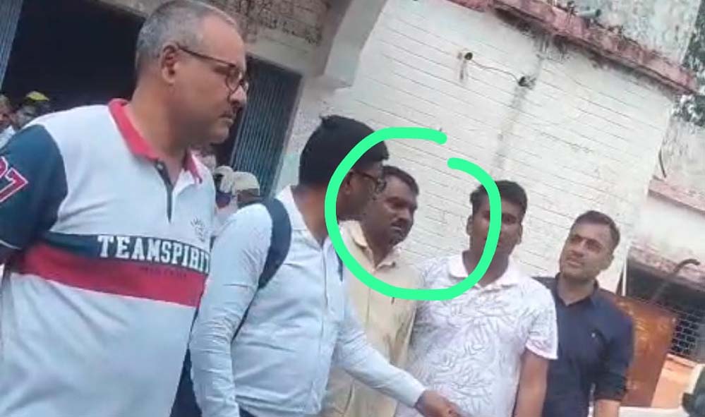 ब्योहारी तहसील के एसडीएम कार्यालय में लोकायुक्त का छापा ,15 हजार की रिश्वत लेते बाबू रंगे हाथ हुआ गिरफ्तार!