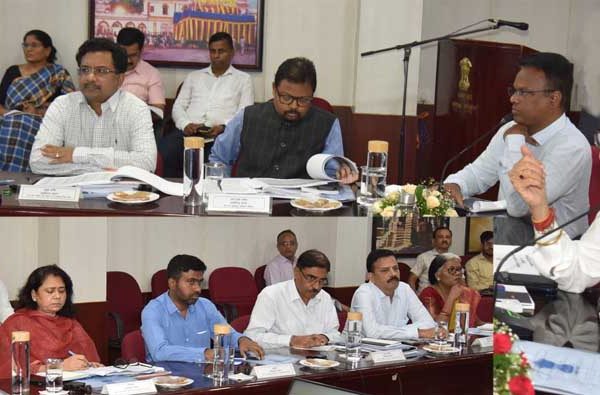 ’विशेष पिछड़ी जनजातियों के जीवन स्तर में सुधार लाने योजनाओं का लाभ प्राथमिकता से पहुंचे’