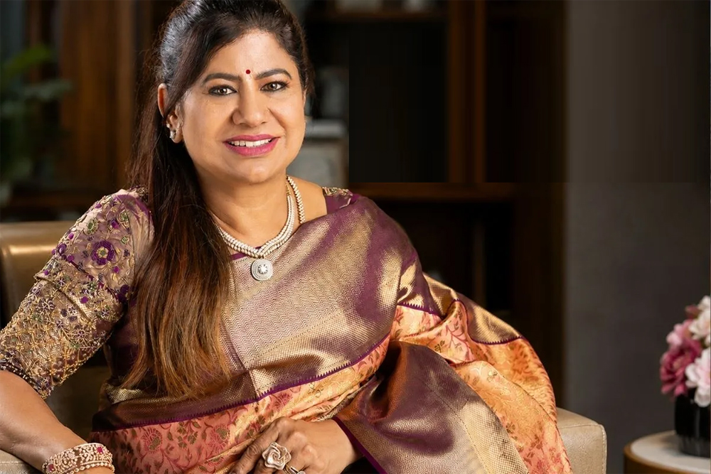 थलापति विजय से 9 गुना ज्यादा अमीर निकलीं तमिलनाडु की यह विधायक, लॉटरी किंग की पत्नी होने से चर्चा में