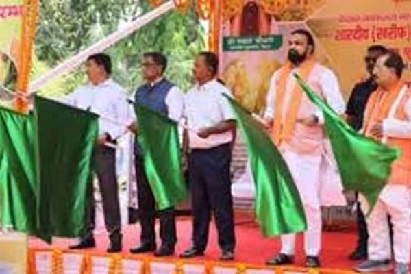 बिहार में खरीफ महाभियान-2026 की शुरुआत, सीएम ने किसान जागरूकता वाहनों को दिखाई हरी झंडी