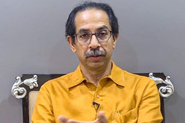 उद्धव ठाकरे को बड़ा झटका? 6 सांसदों की बगावत की चर्चा तेज, शिंदे खेमे की बढ़ी सक्रियता