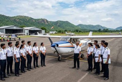 झारखंड में कमर्शियल पायलट ट्रेनिंग शुरू, 15 छात्रों का ग्राउंड प्रशिक्षण दुमका स्टेट हैंगर में