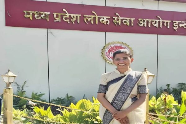 5 बार असफल होने के बाद भी नहीं मानी हार, MPPSC पास कर अफसर बनी किसान की बेटी राधा