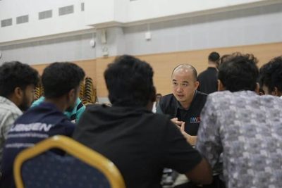 सिंगापुर में फंसे सैकड़ों भारतीय कामगार, कंपनियों पर सैलरी और आवास हड़पने के आरोप