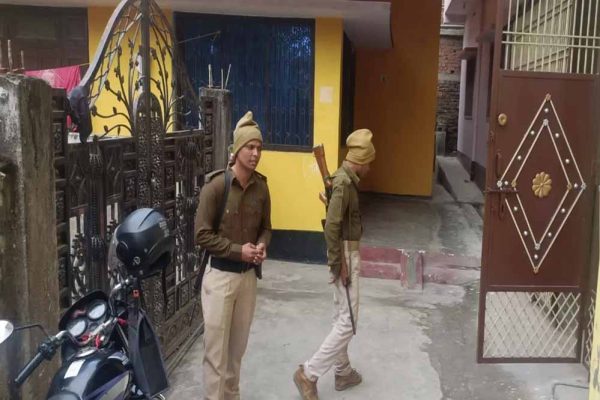 सिवान में RJD नेता के 4 ठिकानों पर सेल्स टैक्स का सर्वे, कारोबार से जुड़े दस्तावेज खंगाले