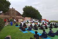 प्रदेश के प्रमुख पर्यटन स्थलों से गूंजा योग का वैश्विक संदेश, योग अपनाने का लिया गया सामूहिक संकल्प