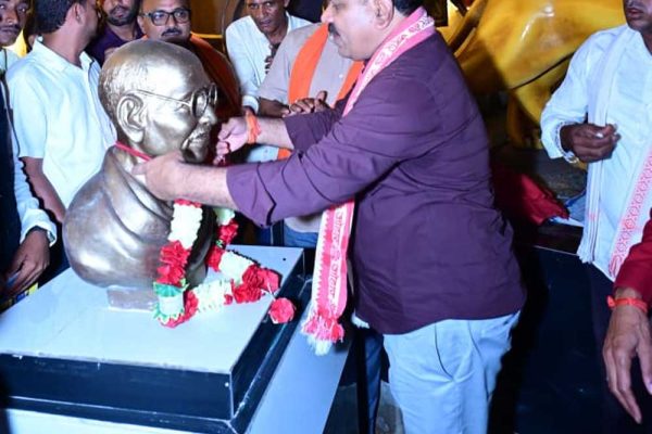 उप मुख्यमंत्री  विजय शर्मा ने भारत माता की प्रतिमा एवं भव्य शहीद स्मारक का किया लोकार्पण