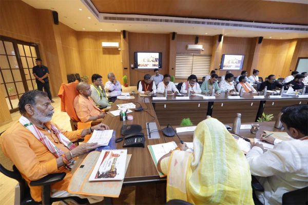 चौरासी कोसी परिक्रमा मार्ग पर श्रद्धालुओं के लिए तैयार हुईं अत्याधुनिक सुविधाएं