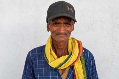 आदिवासियों की करोड़ों की जमीन कौड़ियों के दाम खरीदने का मामला, कलेक्टर ने बैठाई जांच