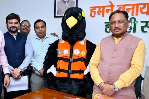 राष्ट्रीय कायाकिंग-केनोईंग प्रतियोगिता के मस्कट ‘पहाड़ी मैना’ का मुख्यमंत्री ने किया विमोचन