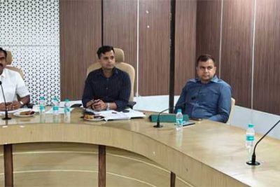 परिवहन सचिव ने बस संचालकों और अधिकृत वेंडरों के साथ की समीक्षा बैठक