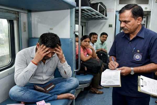 महिला कोच में सफर करना पड़ेगा महंगा, पुरुष यात्रियों पर लगेगा ₹2500 तक का जुर्माना