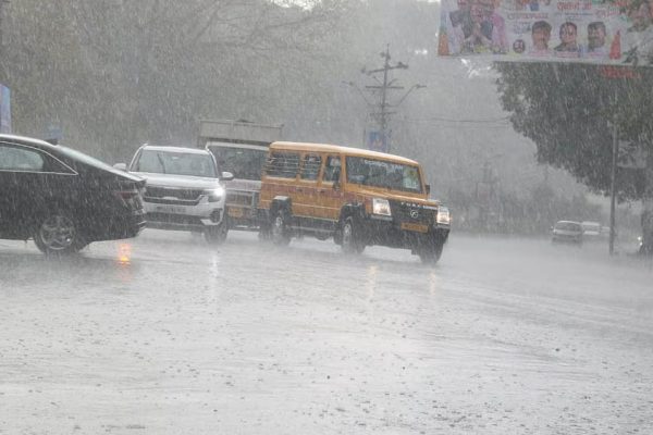 MP Weather: मध्य प्रदेश में एक्टिव हुआ मॉनसून, झमाझम बारिश; इन जिलों के लिए रेड अलर्ट जारी