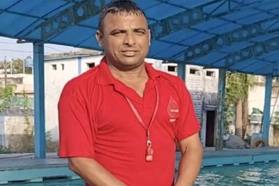 बैतूल के दिव्यांग तैराक रामबरन को फिर मिला मौका! इंग्लैंड में 36 किमी तैराकी कर रचेंगे इतिहास