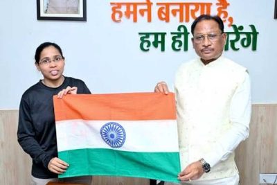 मुख्यमंत्री  विष्णुदेव साय ने माउंट एवरेस्ट फतह करने वाली पर्वतारोही अमिता श्रीवास को दी बधाई