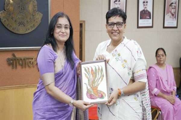 मानव दुर्व्‍यापारके विरुद्ध प्रभावी विवेचना, समन्वय एवं पुनर्वास को लेकर पुलिस मुख्यालय में एक दिवसीय राज्य स्तरीय क्षमता संवर्धन कार्यशाला आयोजित