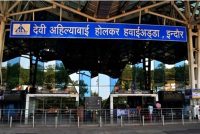 इंदौर एयरपोर्ट पर उतरेंगी बोइंग फ्लाइट्स! 143 एकड़ जमीन की जरूरत, ताई की चिट्ठी से प्रशासन में हलचल