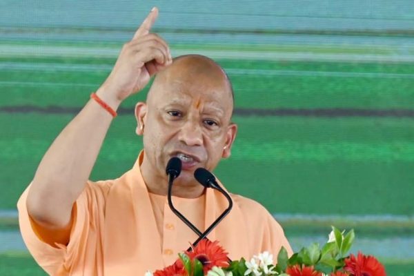मैनपुरी में योगी का हमला, बोले माफिया की जगह जेल या जहन्नुम