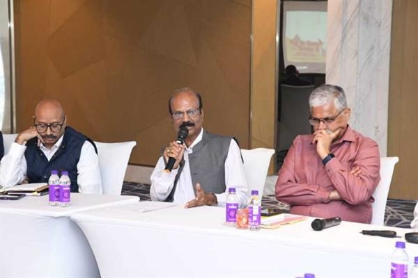 नशामुक्त, साइबर सुरक्षित एवं जनकेंद्रित पुलिसिंग पर डीजीपी  कैलाश मकवाणा ने दिए निर्देश