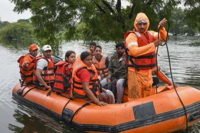 बाढ़ प्रभावित क्षेत्रों में राहत-बचाव के लिए 86 टीमें तैनात, एनडीआरएफ-एसडीआरएफ और पीएसी मोर्चे पर