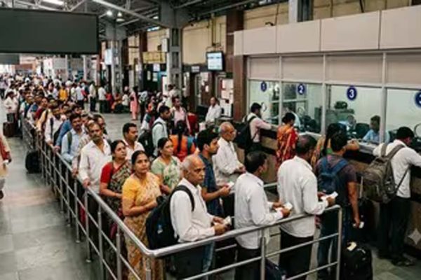 रेलवे में बड़ा बदलाव, 40 साल पुरानी टिकट प्रणाली होगी हाईटेक