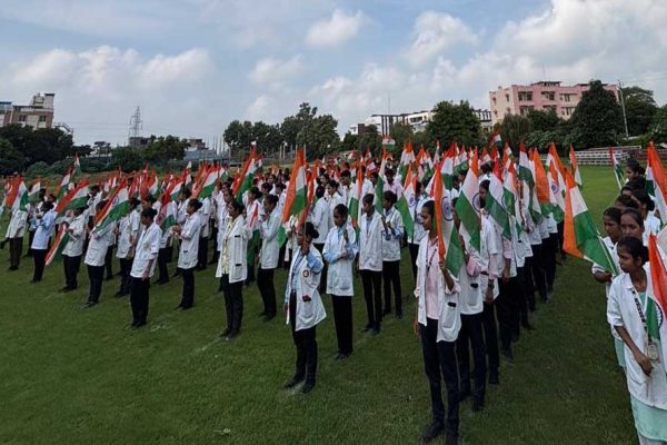 बोरा ग्रुप में हर्षोल्लास के साथ मनाया गया 80वां स्वतंत्रता दिवस, नर्सिंग छात्र – छात्राओं ने निकाली तिरंगा यात्रा