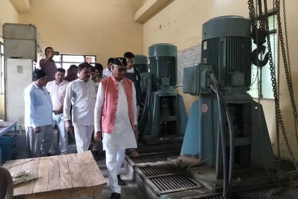 जलभराव रोकने को विधायक डॉ. नीरज बोरा ने पंपिंग स्टेशनों का किया निरीक्षण