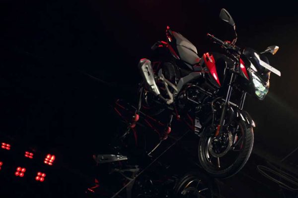 Bajaj Pulsar 125 लॉन्च: ज्यादा पावर, TFT स्क्रीन और धांसू फीचर्स; जानें सबसे सस्ती पल्सर की कीमत
