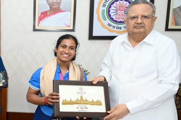 राजनांदगांव की बेटी ज्ञानेश्वरी यादव ने कॉमनवेल्थ गेम्स 2026 में जीता रजत पदक, विधानसभा अध्यक्ष डॉ. रमन सिंह ने दी बधाई