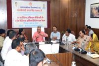 आम जनता की समस्याओं के तत्काल समाधान के लिए सदैव तत्पर रहें अधिकारी-कर्मचारी एवं जनप्रतिनिधि : प्रभारी मंत्री  परमार