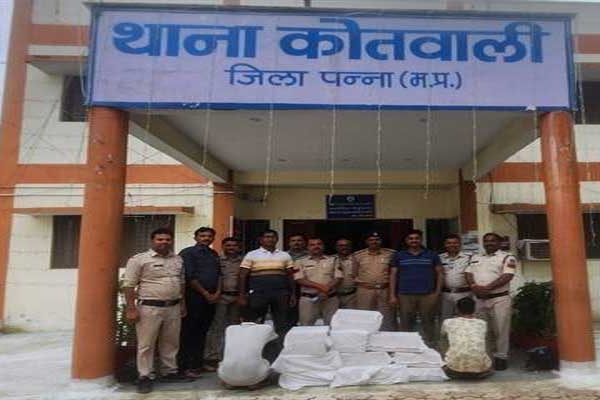 मध्यप्रदेश पुलिस की अवैध शराब के विरुद्ध बड़ी कार्रवाई