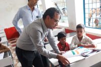 स्कूल शिक्षा विभाग के प्रमुख सचिव ने बच्चों के साथ बैठकर देखी पढ़ाई, शिक्षकों से संवाद कर शिक्षा की गुणवत्ता पर दिए सुझाव